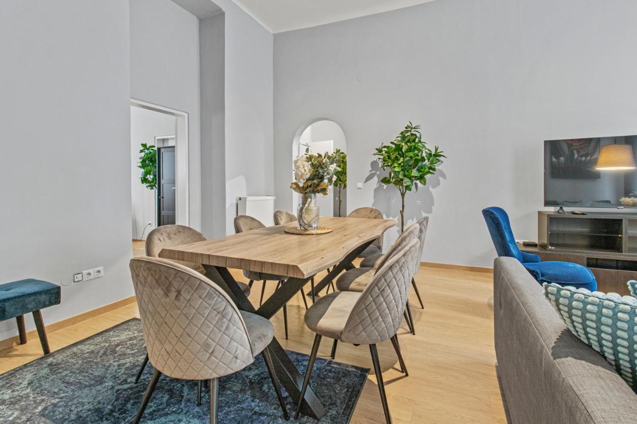 5 Bedrooms - 143 M² - Near Main Station Apartment Wien